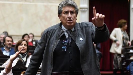 Aguirre, diputado por Corrientes, aseguró que si sacan el tema de la trata de la Ley Bases, va a "votar en contra”