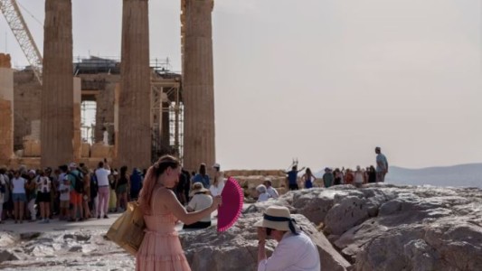 Aumentan a seis los turistas muertos por la ola de calor en Grecia