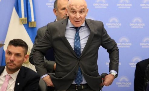 Espert le volvió a apagar el micrófono a Del Caño: "Usted no va a hablar de lo que quiere"