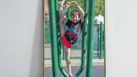Pequeños grandes sueños: empezó a bailar ballet por una película y hoy es parte de la escuela más antigua de Francia
