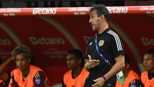 "Bocha" Batista, el DT argentino que devolvió la esperanza a Venezuela