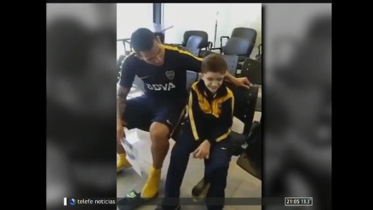 El mejor momento de Carlitos Tevez no fue durante el partido ante Lanús