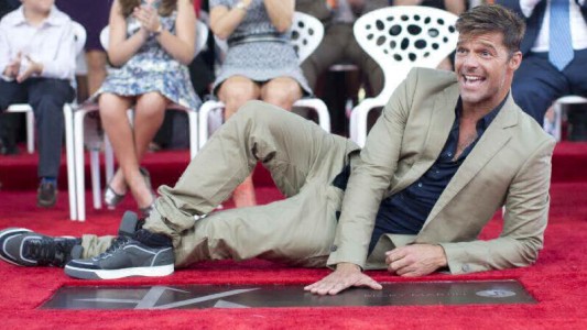 Ricky Martin dedica su estrella en Paseo de la Fama a trabajadores sociales