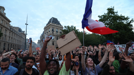 Francia: la izquierda ganó las elecciones legislativas en Francia