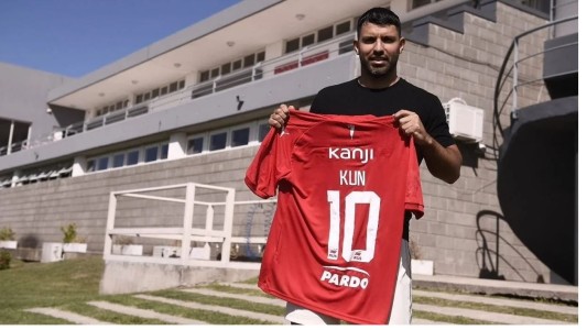 Kun Agüero criticó las instalaciones de Independiente: "No hay duchas para los juveniles"