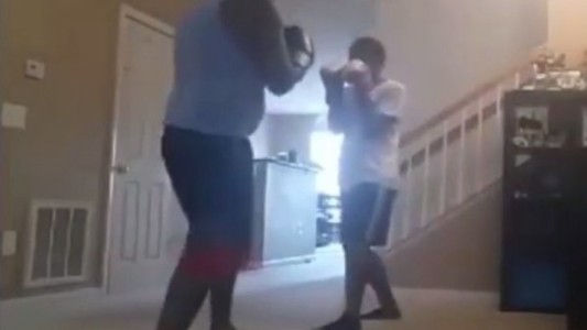 Brutal castigo de un padre a un adolescente que se escapó de la escuela