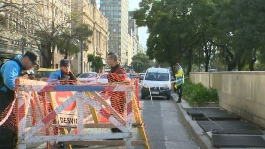 Tragedia en el centro porteño: Murió un chofer al caer 10 metros en una alcantarilla