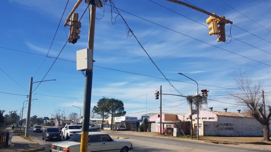 Córdoba: instalaron “semáforos inteligentes” que detectan infracciones de tránsito