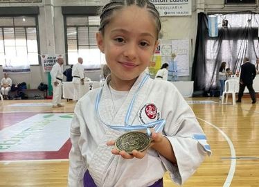 Josefina Guerra Alvira, la karateca de 8 años que competirá en el Mundial de Karate en Londres