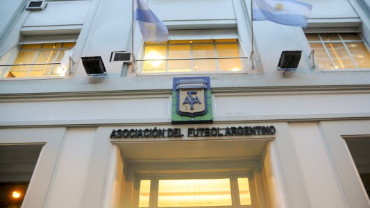 La AFA analizaría la posibilidad de volver al torneo de 30 equipos en 2025