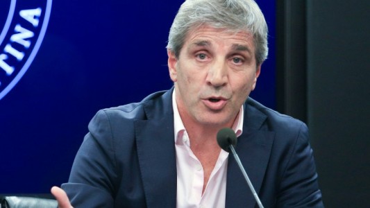 Ante el colapso de los mercados, el Gobierno destaca la robustez de las cuentas públicas y la política cambiaria