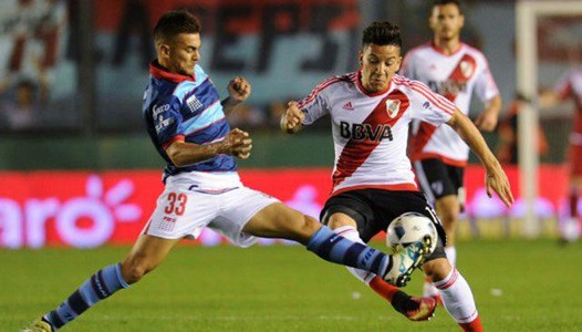 River ganaba cómodo sufrió una expulsión y terminó empatando