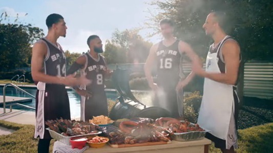 Los asados de Ginobili que hacen hablar en castellano a sus compañeros de los Spurs