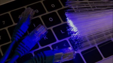 Fuerte aumento en las conexiones de mayor velocidad de internet en los hogares