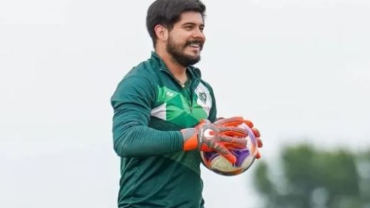 Detuvieron a Lucas Acosta, arquero de Sarmiento, por violencia de género