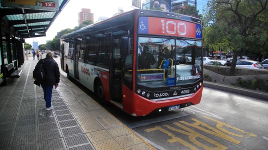 Cae el uso de colectivos y subtes por la crisis económica y la suba de tarifas