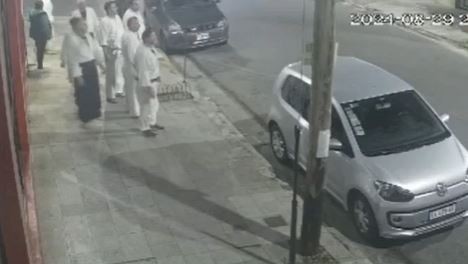 Video: Una veintena de karatecas evitaron un robo en Bernal