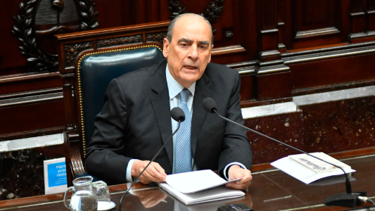 Francos defiende su gestión en Diputados