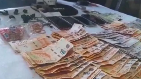 Detuvieron a una pareja que utilizaba a sus hijos menores para vender drogas