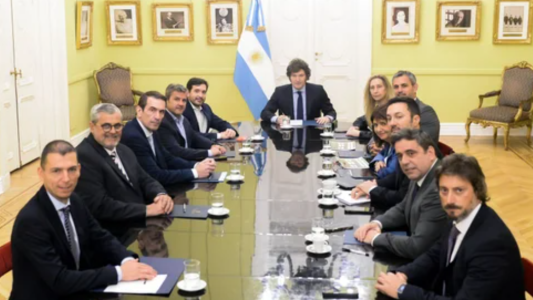 Para asegurar el veto a la Ley Jubilatoria, el Presidente recibió a diputados radicales