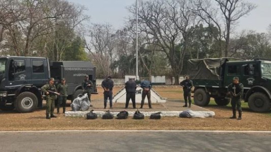 Decomisaron más de 122 kilos de cocaína y detuvieron a tres narcos tras un enfrentamiento armado: hay un muerto