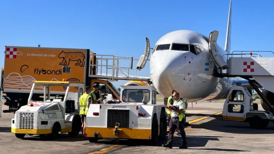 Se rompe el monopolio de Intercargo: Flybondi habilitada para brindar servicio de handling a otras aerolíneas