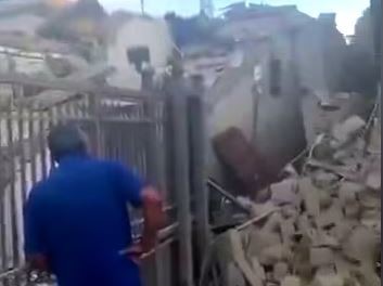 Se derrumbó un edificio en Italia: murieron dos niños y una mujer