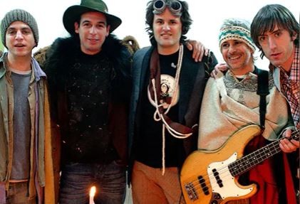 Fuerte interna entre Los Piojos: el posteo del bajista Micky Rodríguez