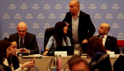 Diputados abrió el debate sobre la privatización de Aerolíneas Argentinas