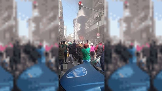 Incendio en varios locales del Once: hay ocho asistidos