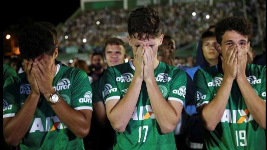 El vice de Chapecoense denunció presiones para jugar este fin de semana