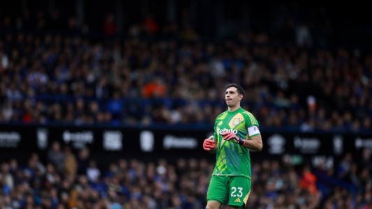 "Dibu" Martínez lamentó la suspensión con la Selección argentina: "A veces tienen algo contra mi"