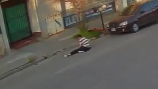 Sigue internado el joven que se tiró del balcón para evitar el robo de la moto: "La estoy pagando, trabajo con eso"