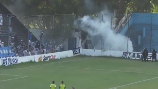 Tras los incidentes en la cancha de Almagro, la Policía devolvió el dinero del operativo de seguridad