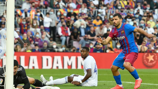 La deuda millonaria que el “Kun” Agüero le reclama al Barcelona