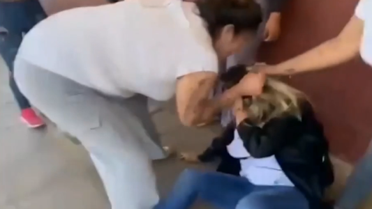 Golpiza a una maestra: "Esto es un cuarto de lo que ella le hizo en la cabeza a los chicos"