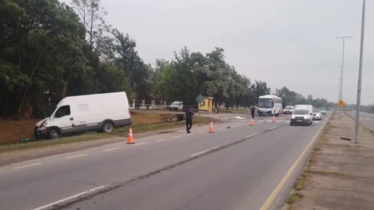 Córdoba: quiso esquivar a un colectivo, atropelló a un joven de 18 años que iba a la escuela y lo mató