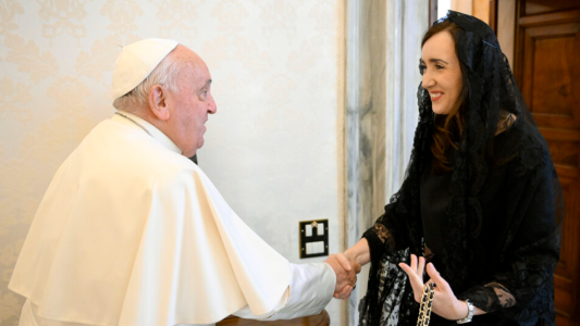 “A no aflojar y no perder el sentido común”, el mensaje del papa Francisco a Villarruel