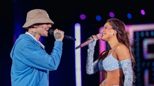 Emilia causó furor en Vélez y dio un segundo show con invitados espectaculares