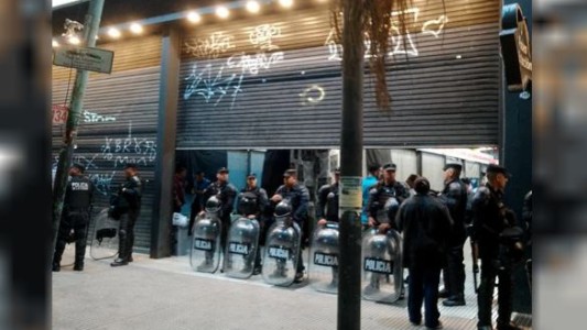 Megaoperativo en el Paseo de Compras de la estación Constitución: más de 100 allanamientos y gran cantidad de mercadería incautada