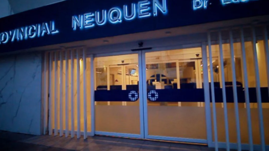 Policía limpiaba su arma y baleó a un compañero: "No siente sus piernas"