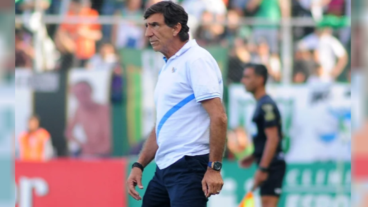 El enojo de Costas tras la derrota de Racing ante Banfield: "Fuimos un desastre"