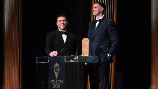 Messi felicitó a Lautaro y a “Dibu” Martínez tras la entrega del Balón de Oro: "Muy lindo verlos ahí"