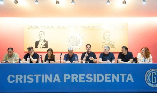 Interna en el PJ: el kirchnerismo lanzó la mesa "Cristina Presidenta" en Avellaneda