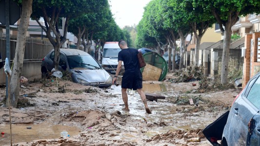 Devastadores inundaciones en Valencia dejan al menos 72 fallecidos