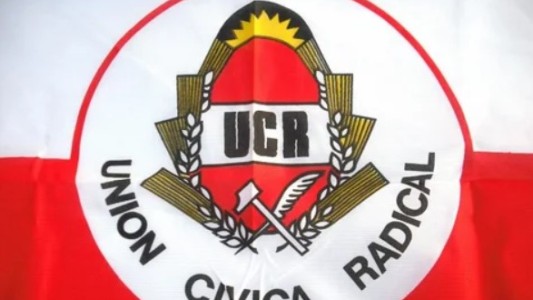 La bancada de la UCR rechaza las críticas de Milei a Alfonsín, al cumplirse 41 años del triunfo radical