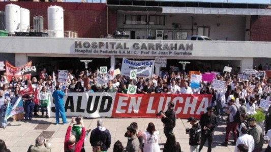 Nueva jornada de paro en el Hospital Garrahan: los trabajadores harán una clase pública de RCP