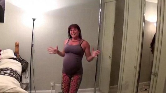 furia en las redes por la embarazada que baila en el caño antes de dar a luz