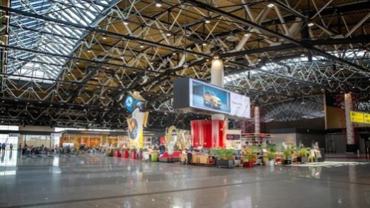 Rusia cierra temporalmente aeropuertos de Moscú por posibles ataques de drones