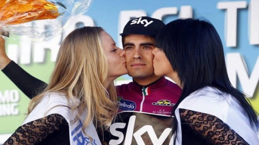 Las declaraciones de un deportista español sobre las promotoras: “Sobran. Es tratarlas como objetos, infravalorarlas”